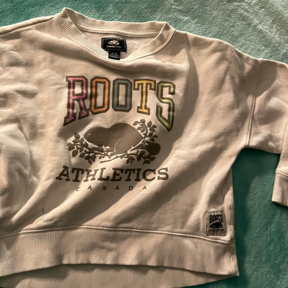 ROOTS brand girls cropped sweatshirt sz 7-8 - Picture 4 of 8